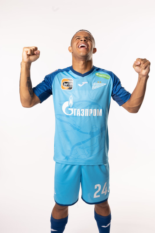 Фотосессия игроков ФК «Зенит» в форме Joma, сезона 2023/24