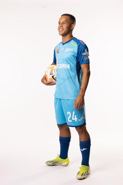 Фотосессия игроков ФК «Зенит» в форме Joma, сезона 2023/24