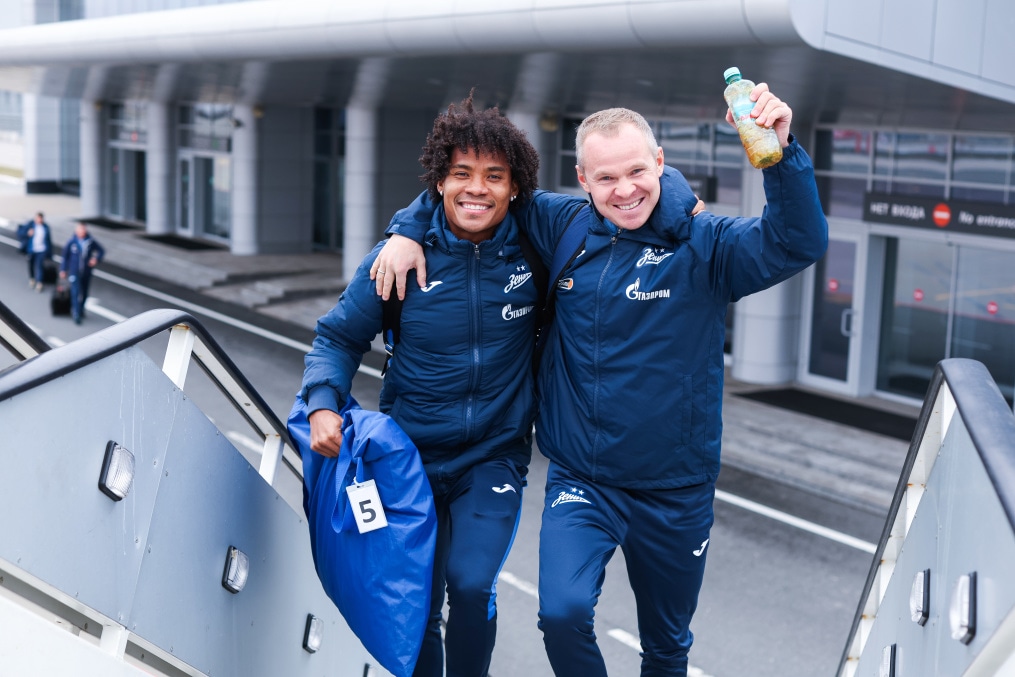 Вылет основного состава ФК «Зенит» на матч со «Спартаком»