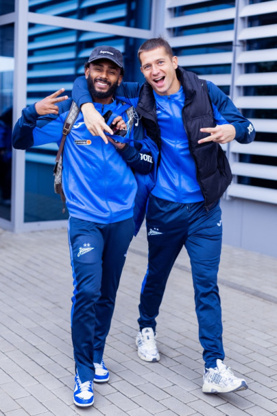 Вылет основного состава ФК «Зенит» на матч со «Спартаком»