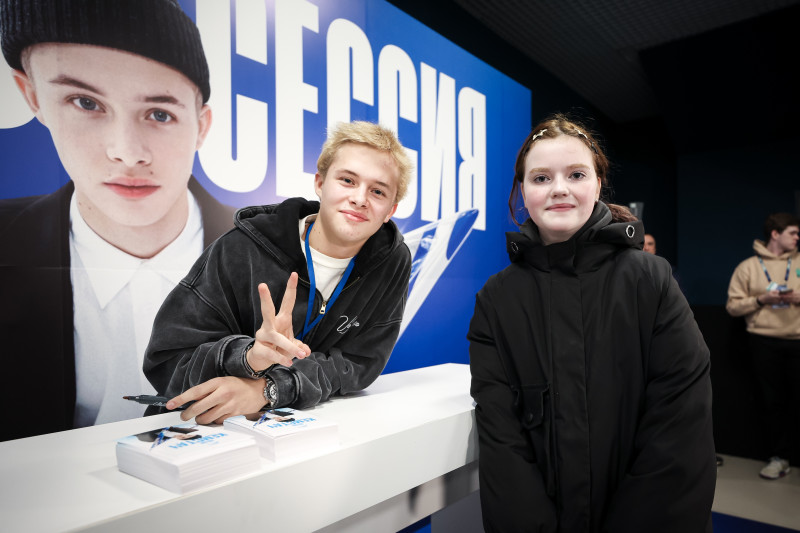 Автограф-сессия Леона Кемстач перед матчем с «Балтикой»