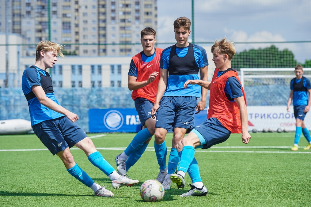 Тренировка «Зенита»-м в «Газпром»-Академии