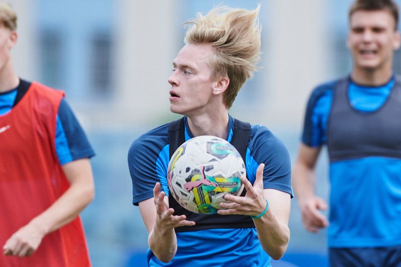 Тренировка «Зенита»-м в «Газпром»-Академии