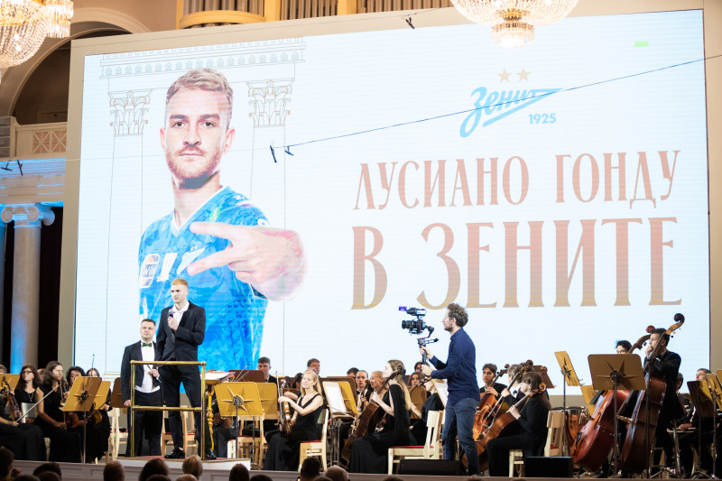 «Зенит» в филармонии: презентация Лусиано, симфония Шостаковича, трансляция матча с «Акроном»