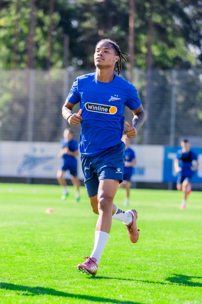 Брифинг Семака и тренировка перед матчем с «Кайратом»