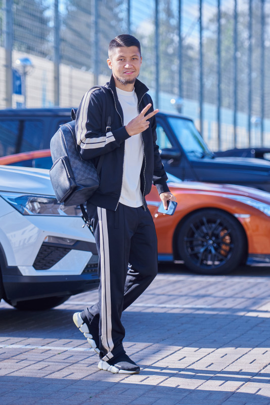 #ЗенитStyle: приезд футболистов на тренировку перед «Факелом»