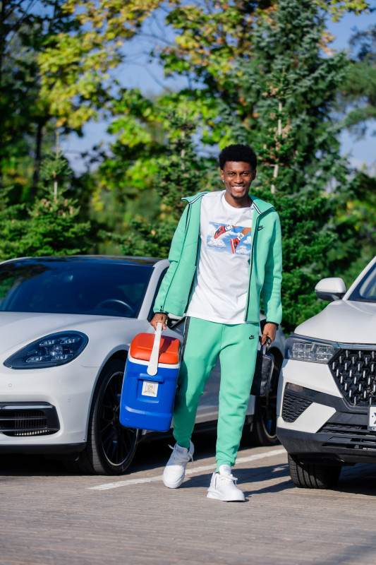 #ЗенитStyle: приезд игроков на тренировку перед матчем с «Краснодаром»