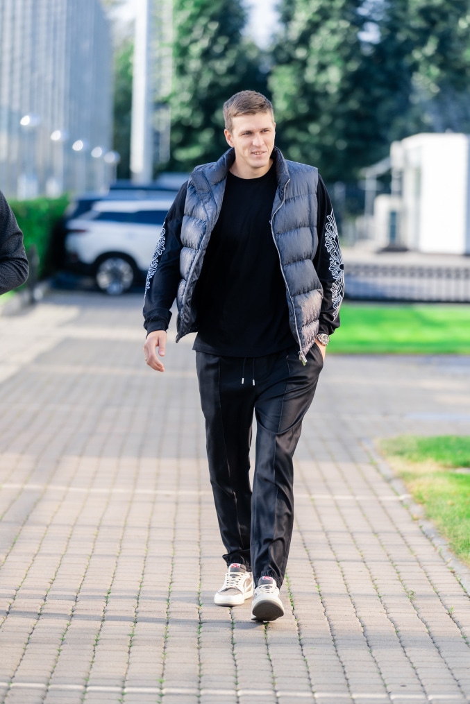 #ЗенитStyle: приезд игроков на тренировку перед матчем с «Краснодаром»