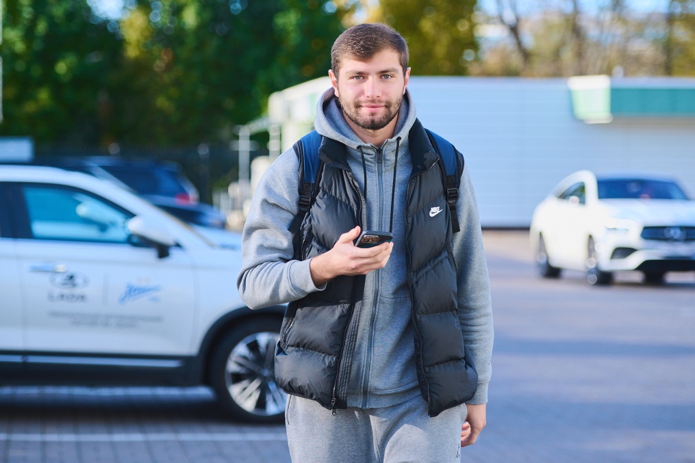#ЗенитStyle: приезд игроков на тренировку перед матчем с «Факелом»