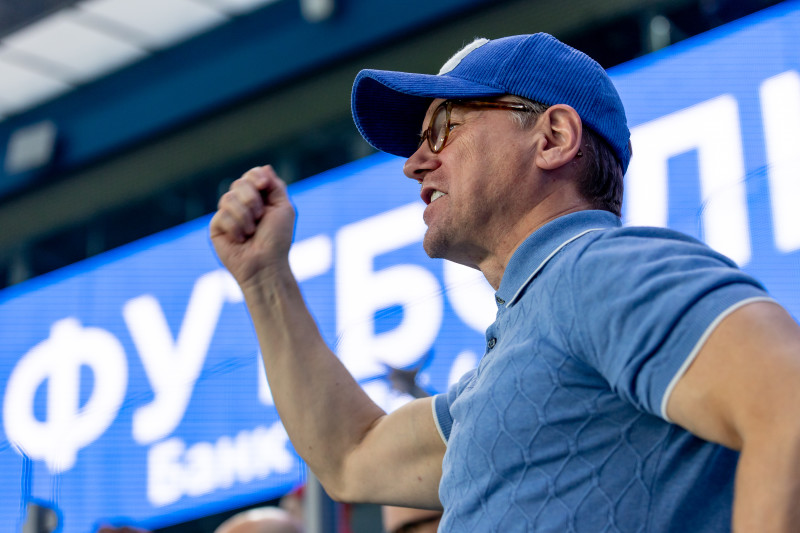 «Все в наших цветах»: болельщики на матче «Зенит»—«Локомотив»