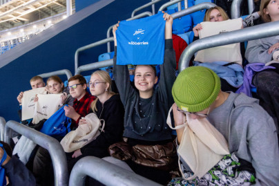 «Зенит»—«Локомотив»: дети из Курской и Белгородской областей с подарками от Wildberries