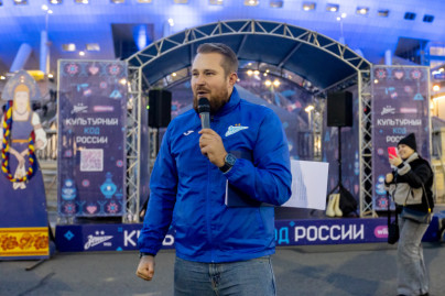 Уличная сцена и активности Wildberries перед матчем «Зенит»—«Локомотив»