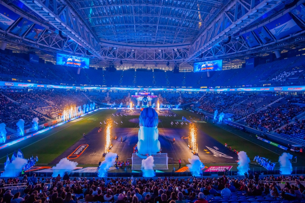 «Все в наших цветах»: болельщики на матче «Зенит»—«Динамо» (Махачкала)