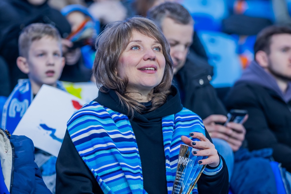 «Все в наших цветах»: болельщики на матче «Зенит»—«Динамо» (Махачкала)