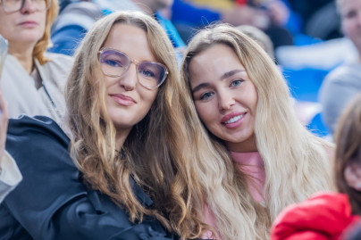 «Все в наших цветах»: болельщики на матче «Зенит»—«Динамо» (Махачкала)