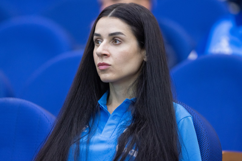 Представители  ФГБУ «НМИЦ им. В.А. Алмазова» проводят лекцию для игроков Академии.