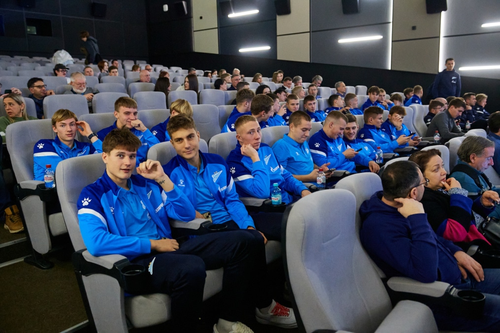 Предпремьерный показ документального фильма киностудии «Ленфильм» — «Зенит-44. Поколение Победителей».