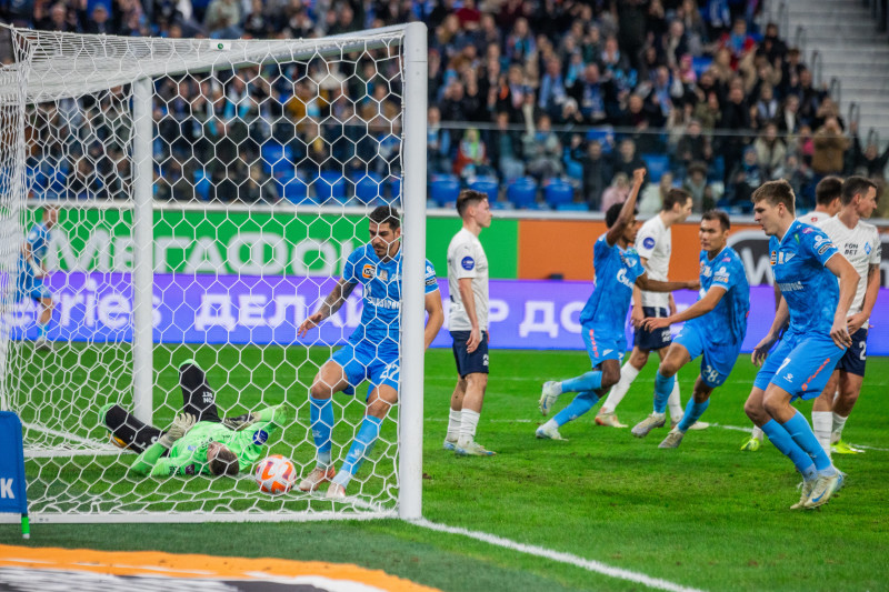 Мир Российская Премьер-Лига, «Зенит» — «Крылья Советов»