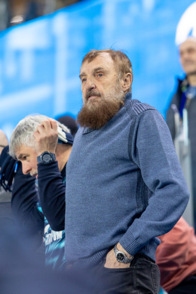 #Все в наших цветах: болельщики на матче «Зенит»—«Акрон»