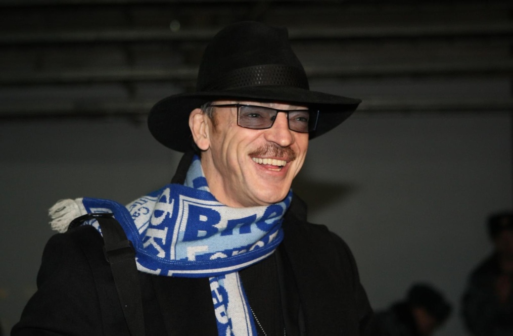 «Газпром — чемпионам и болельщикам чемпионов!»