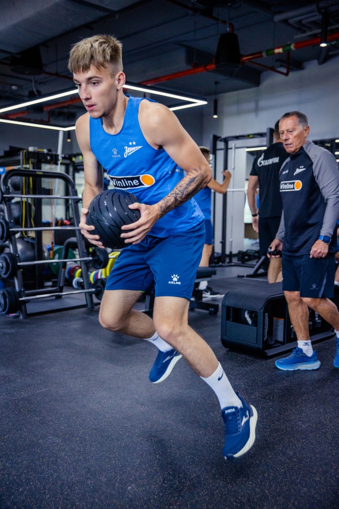 Зимние «Газпром» — тренировочные сборы 2025: 9 февраля, утренняя тренировка