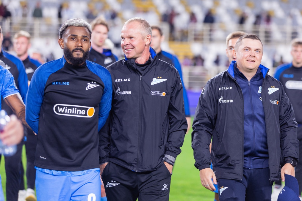 Церемония награждения команды «Зенит» после победы в Winlinе Зимнем кубке РПЛ