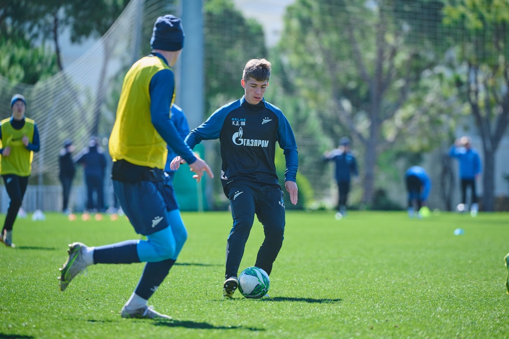 Вторые учебно-тренировочные сборы «Зенита»-м в Турции: 23 февраля, вечерняя тренировка на поле