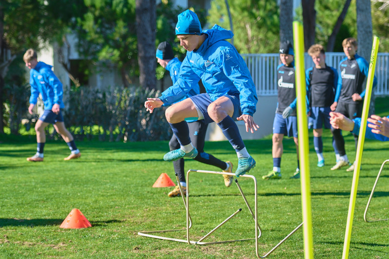 Вторые учебно-тренировочные сборы «Зенита»-м в Турции: 24 февраля, утренняя тренировка на поле