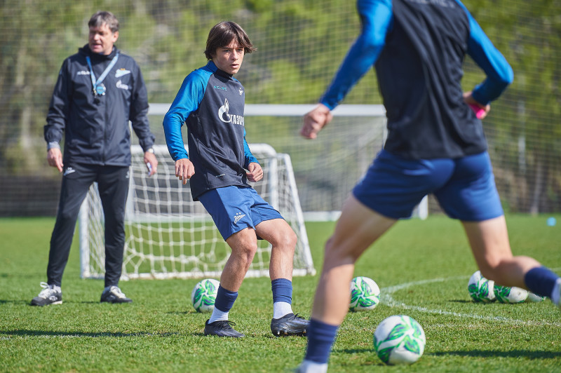 Вторые учебно-тренировочные сборы «Зенита»-м в Турции: 26 февраля, утренняя тренировка на поле