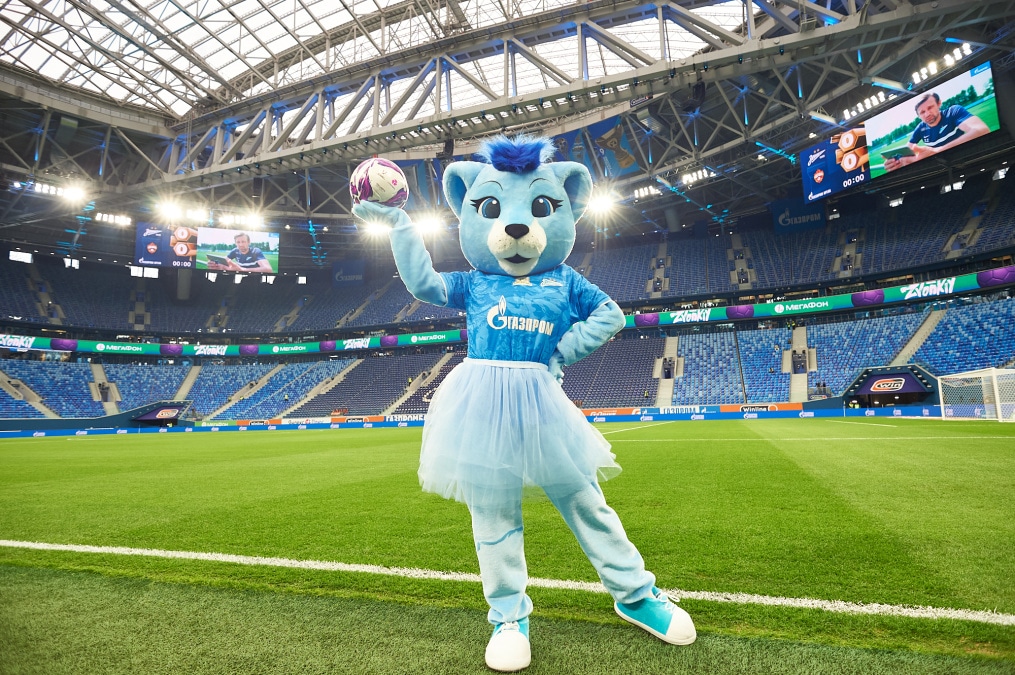 Львица в голубом: новый талисман женской команды «Зенита»!