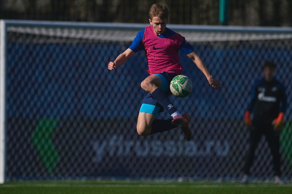 Тренировка юношеской команды U-18
