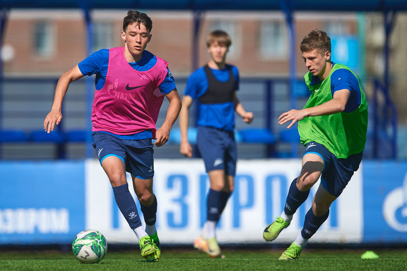 Тренировка молодежной команды «Зенита»