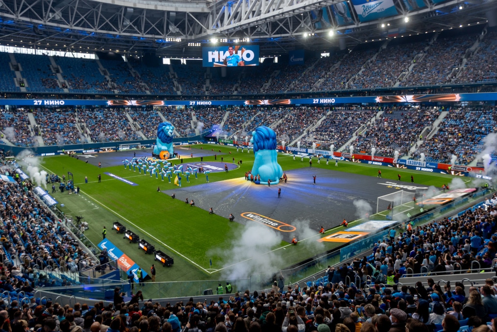 «Все в наших цветах»: болельщики на матче «Зенит»—«Химки»