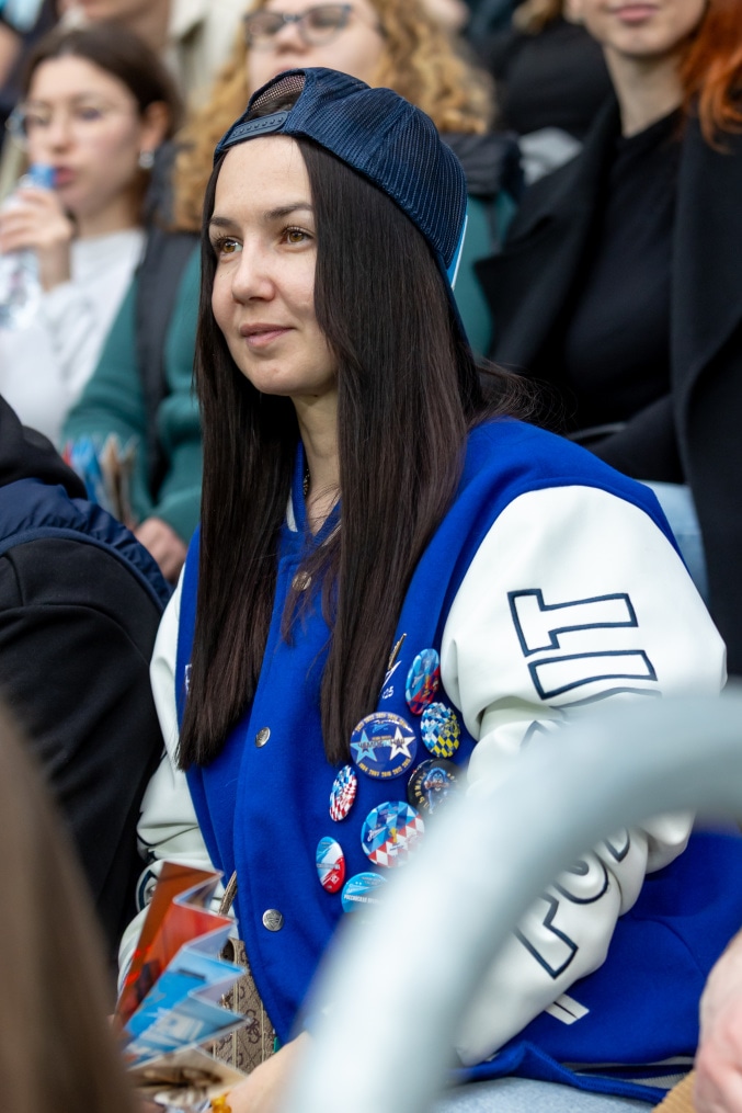 «Все в наших цветах»: болельщики на матче «Зенит»—«Химки»