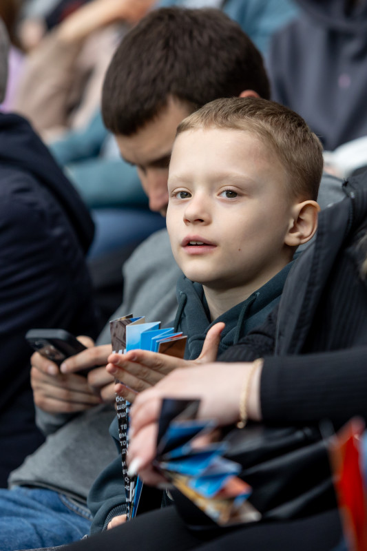 «Все в наших цветах»: болельщики на матче «Зенит»—«Химки»