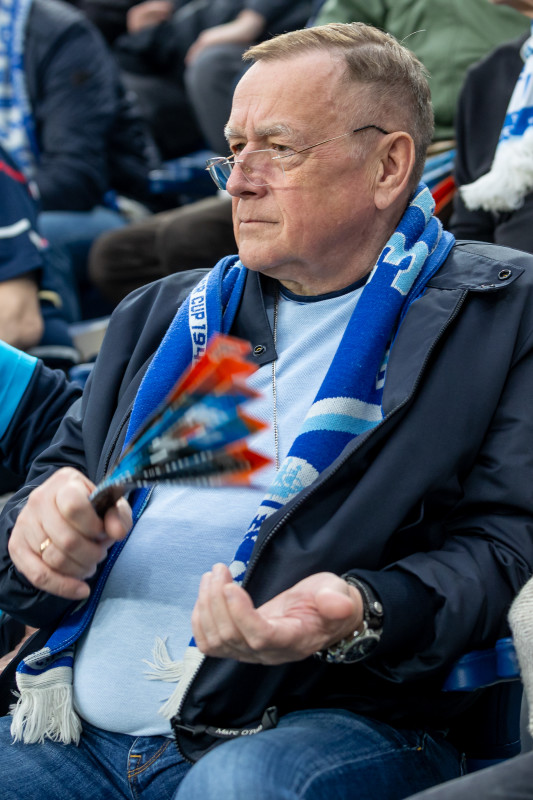 «Все в наших цветах»: болельщики на матче «Зенит»—«Химки»