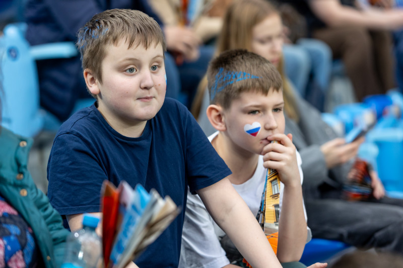 «Все в наших цветах»: болельщики на матче «Зенит»—«Химки»