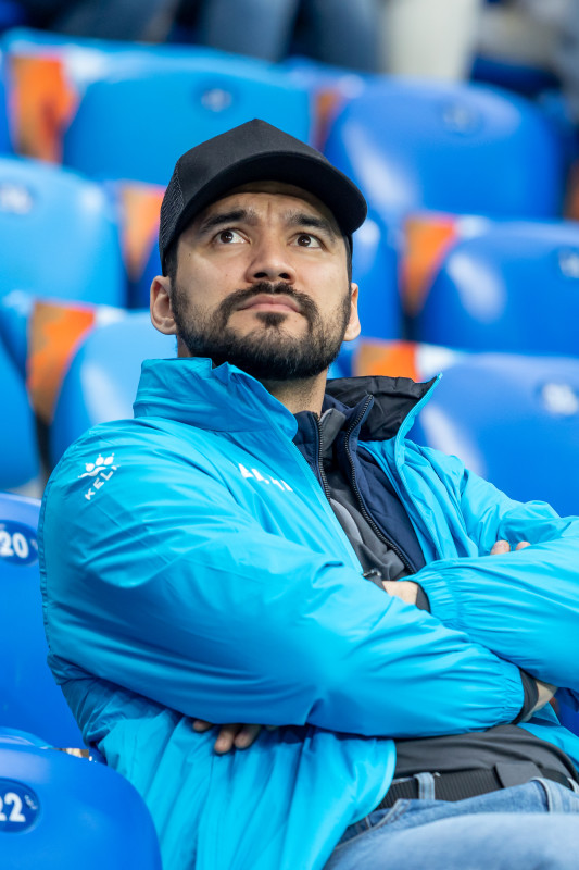 «Все в наших цветах»: болельщики на матче «Зенит»—«Химки»