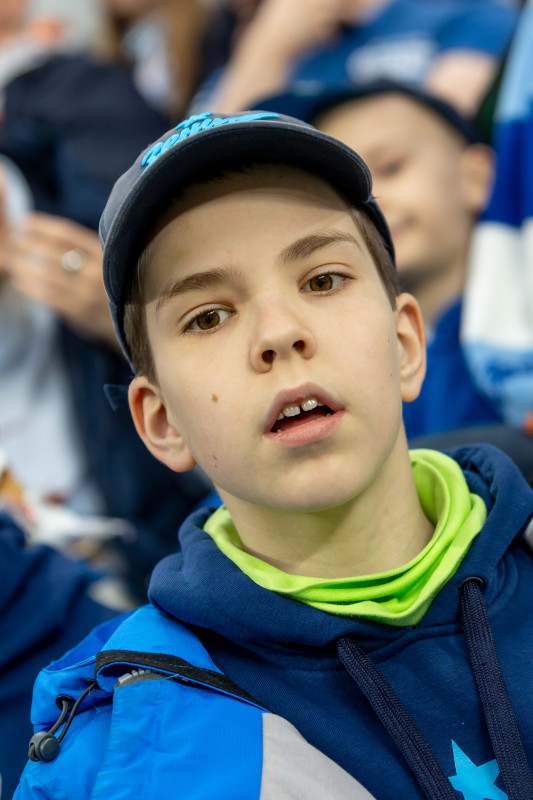 «Все в наших цветах»: болельщики на матче «Зенит»—«Химки»