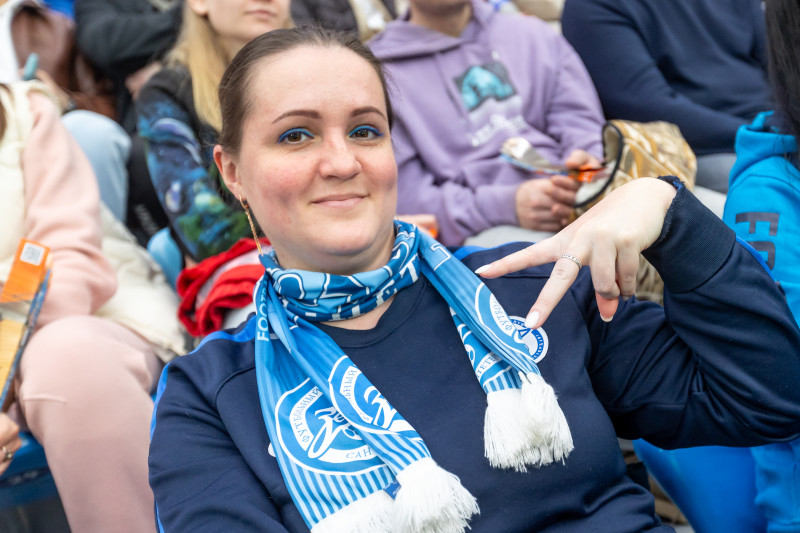 «Все в наших цветах»: болельщики на матче «Зенит»—«Химки»