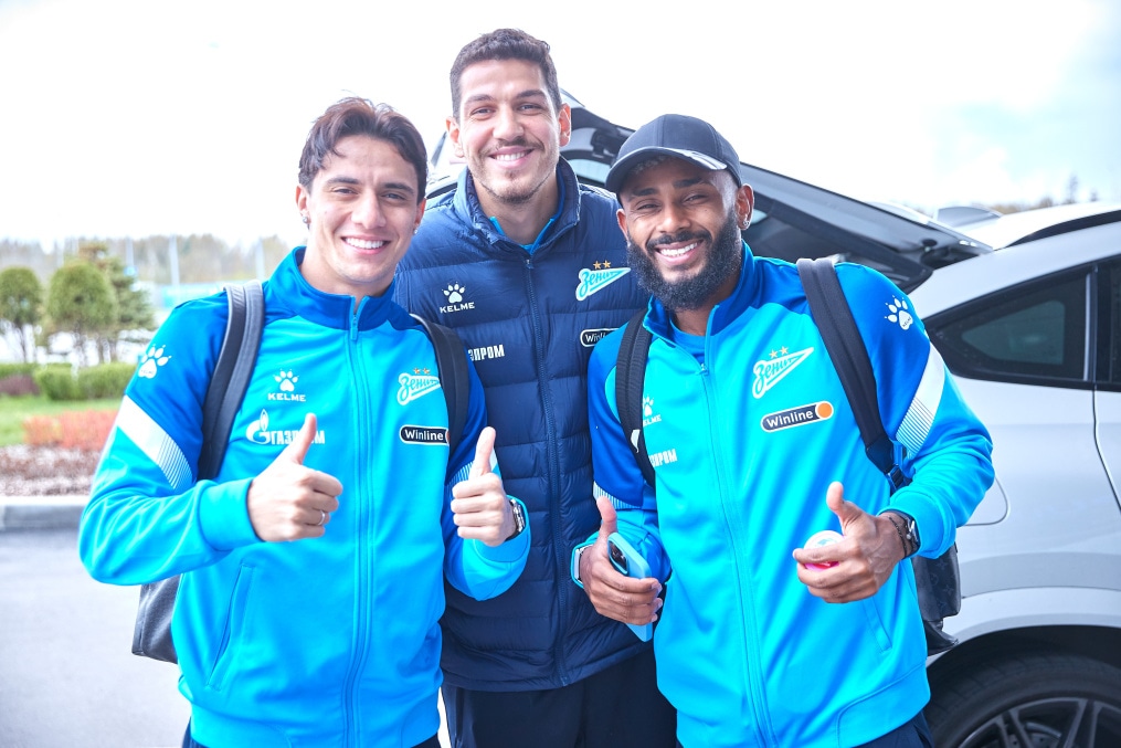 Вылет команды в Москву на матч с «Динамо»