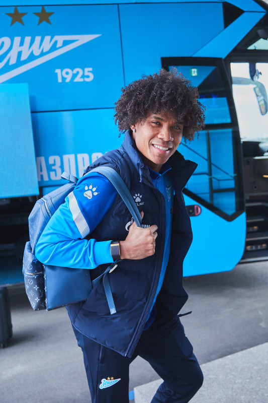 Вылет команды в Москву на матч с «Динамо»