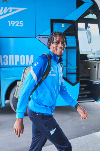 Вылет команды в Москву на матч с «Динамо»