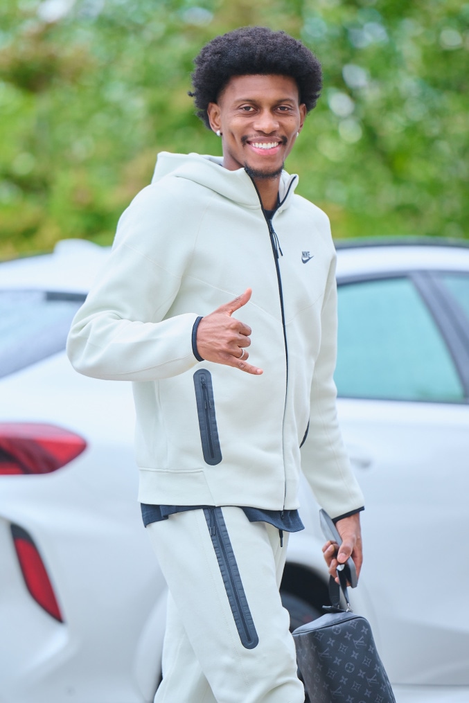 «Зенит. Стиль»: прибытие игроков на тренировку перед матчем с «Ахматом»