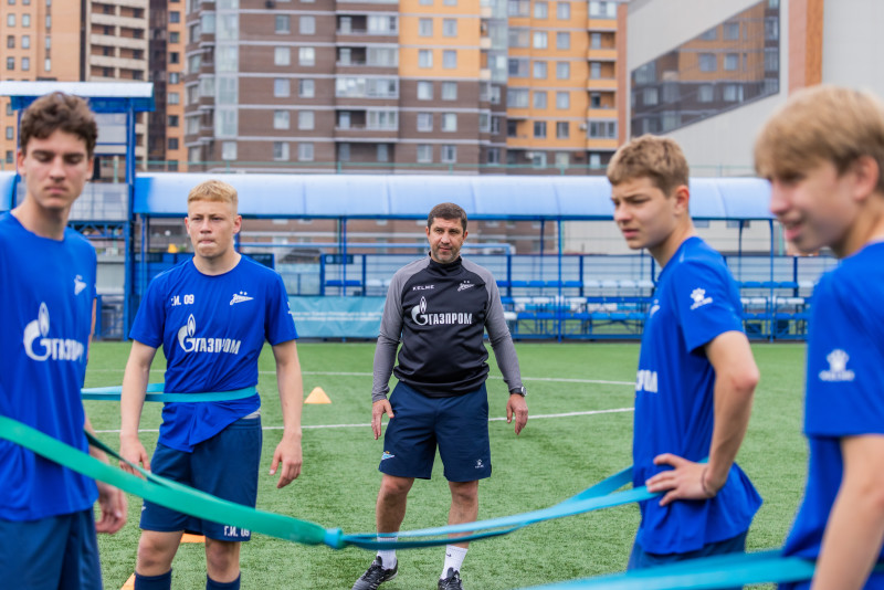 Тренировка юношеской команды «Зенит» U-17 перед матчем с «Локомотивом»