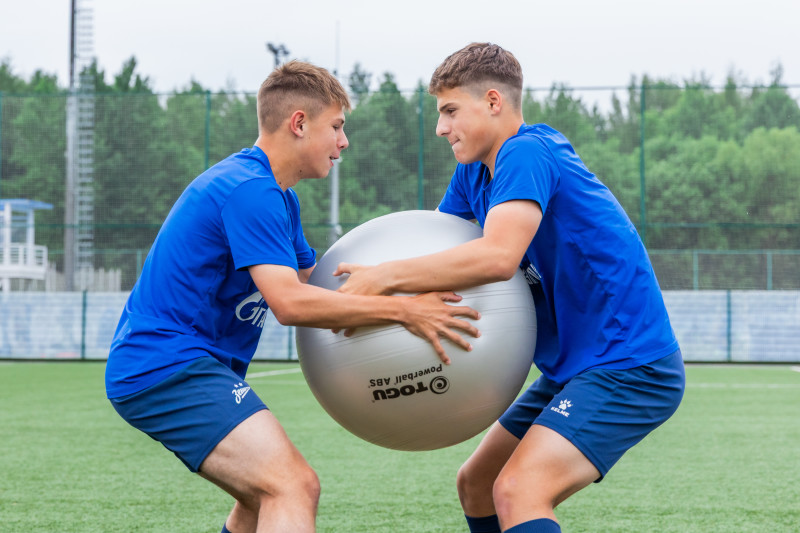 Тренировка юношеской команды «Зенит» U-17 перед матчем с «Локомотивом»