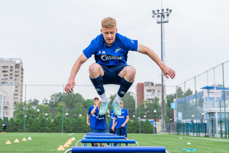 Тренировка юношеской команды «Зенит» U-17 перед матчем с «Локомотивом»