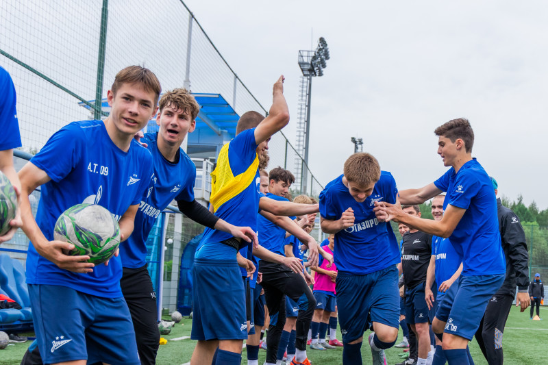 Тренировка юношеской команды «Зенит» U-17 перед матчем с «Локомотивом»