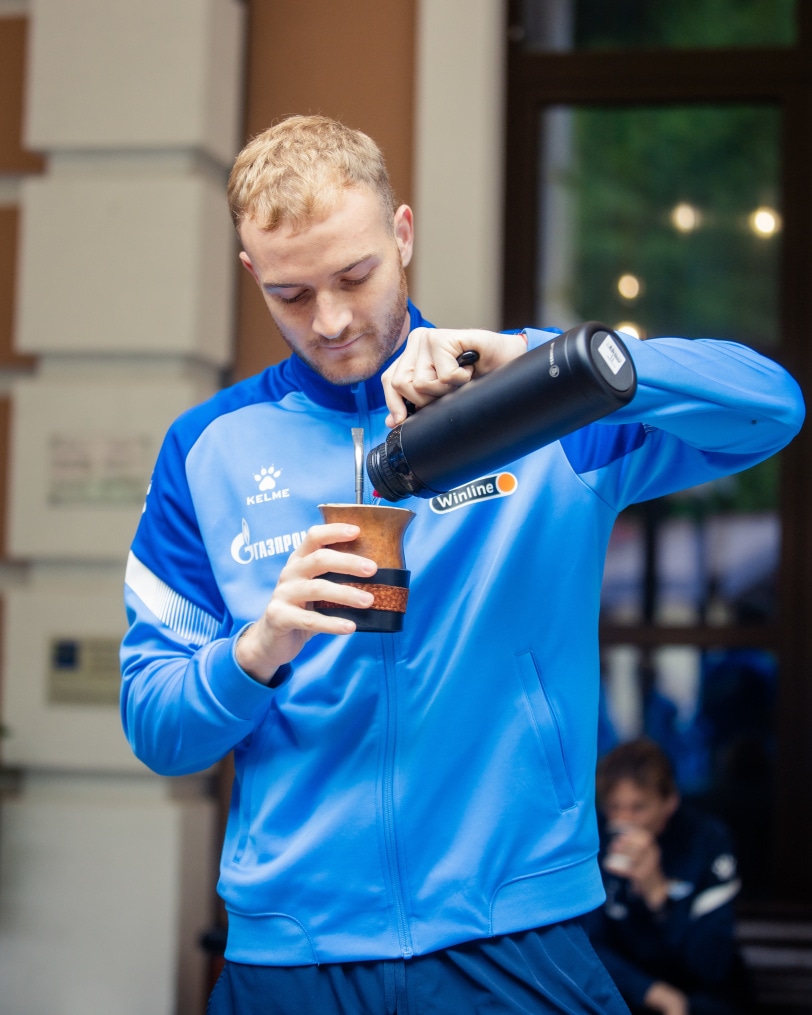 Утренняя прогулка команды по Розе Хутор