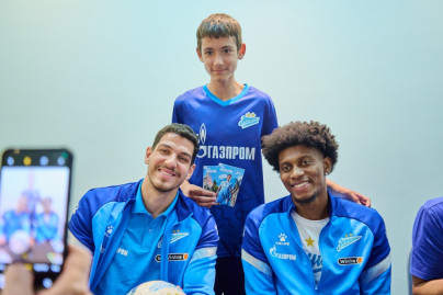 Автограф-сессия для воспитанников школ «Зенит-Чемпионика» города Сочи